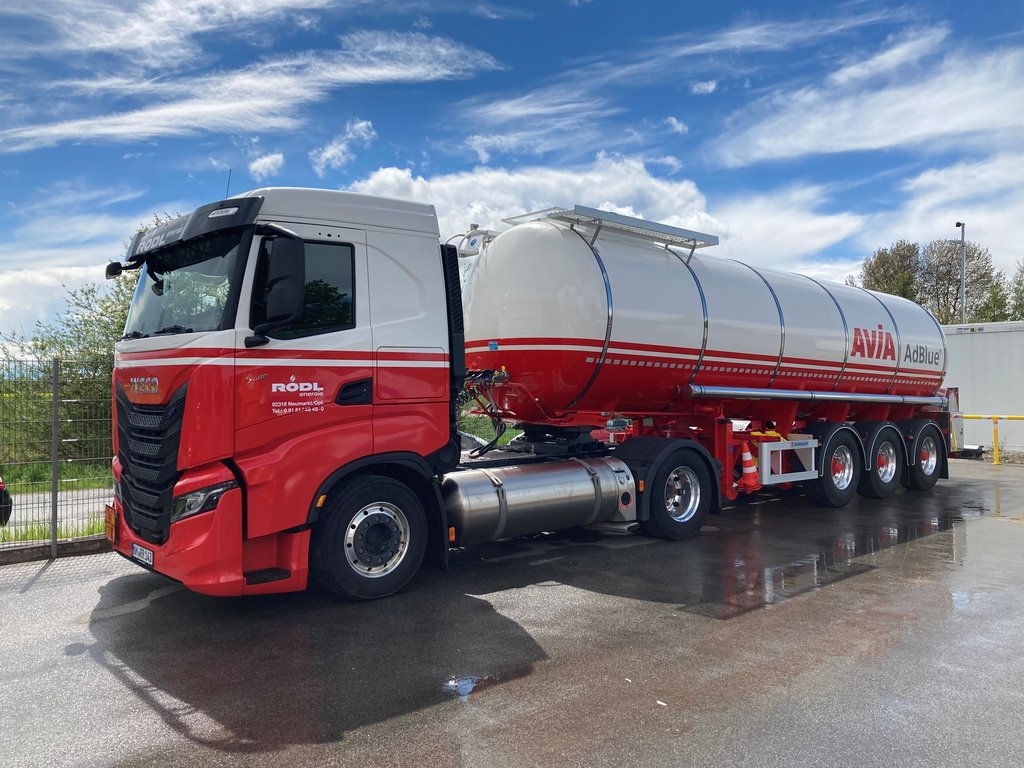 AdBlue® verbesserte Belieferung durch neuen LKW